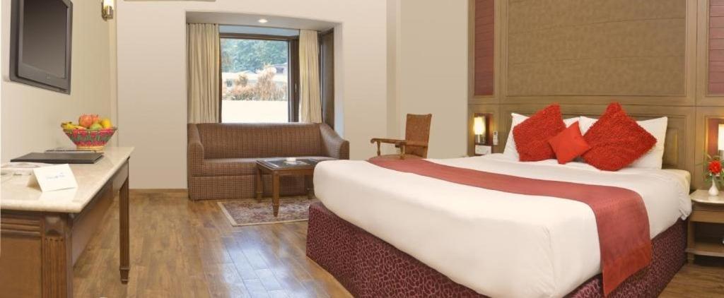 Vikram Vintage Inn Nainital Eksteriør billede